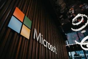 Microsoft logo on building, symbolising Exchange Server 2016 and 2019 end of support in 2025.